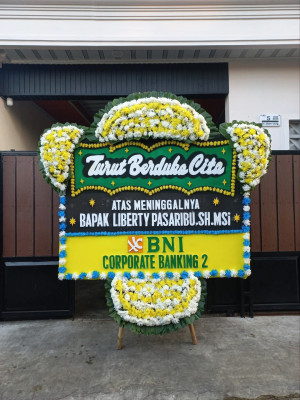 Papan Bunga Duka di Kayu Putih
