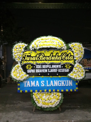 Papan Bunga Duka di Kayu Putih